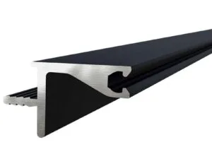 Профиль горизонтальный фронтальный L-3,95 м черный